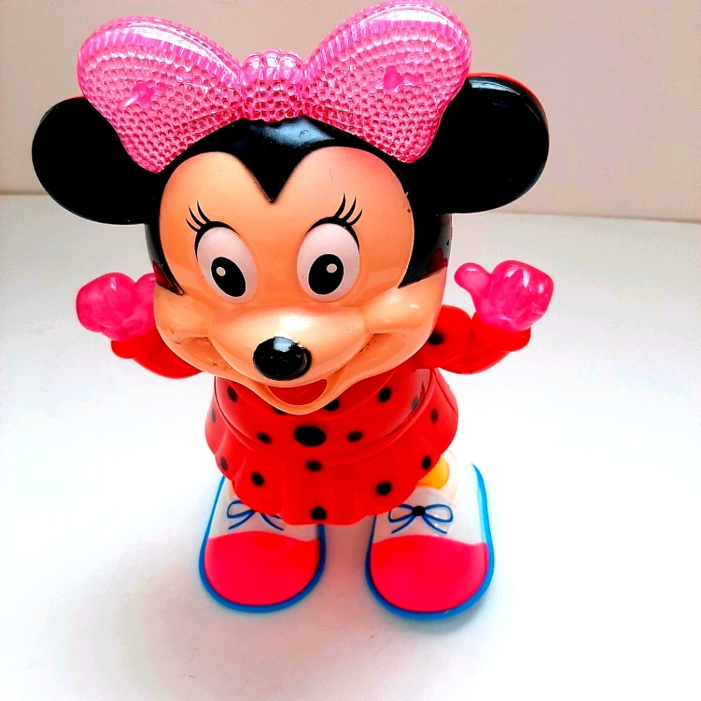 Dancing Minnie Mouse